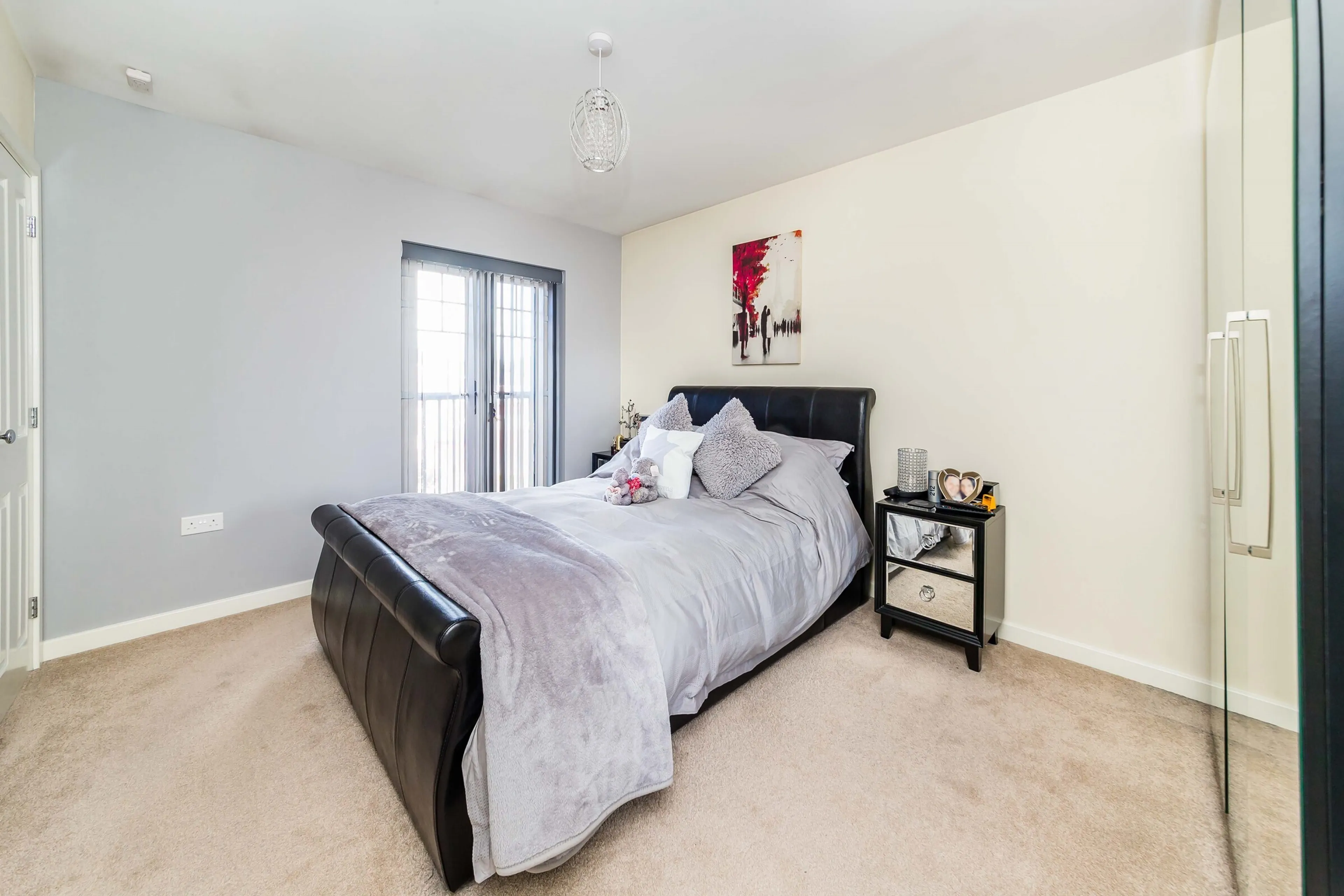Flat Somerley Drive in Crawley