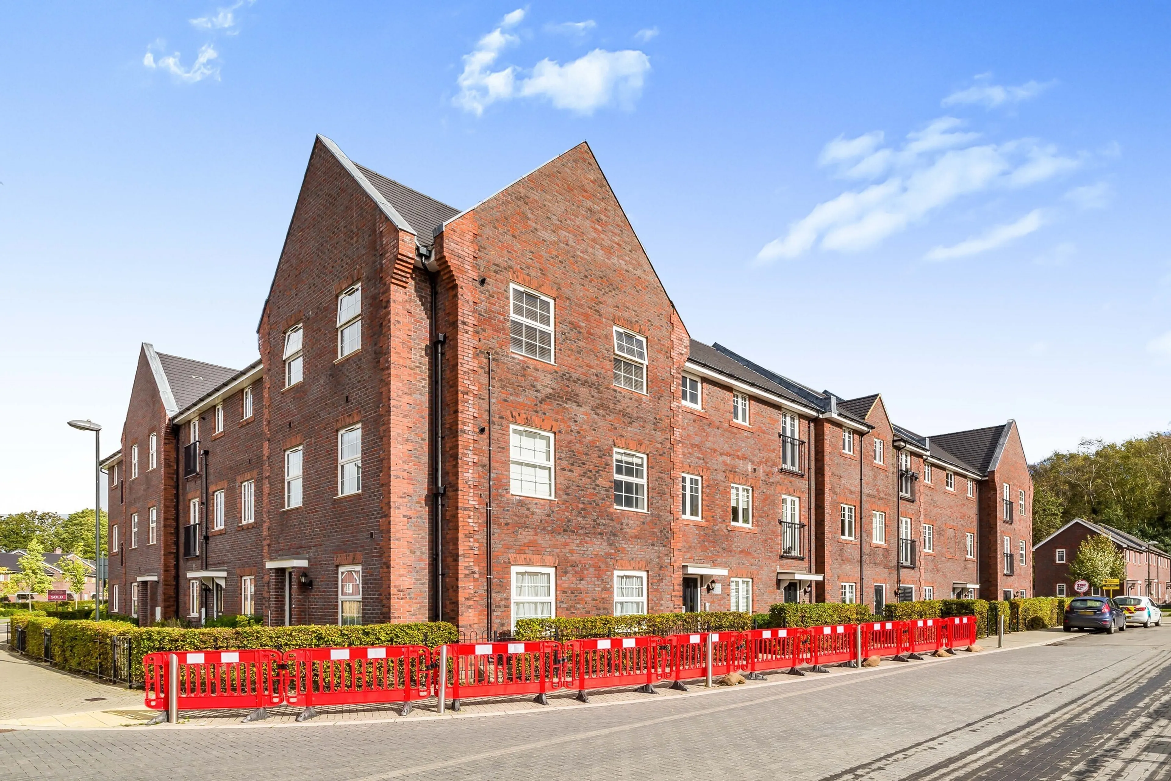 Flat Somerley Drive in Crawley
