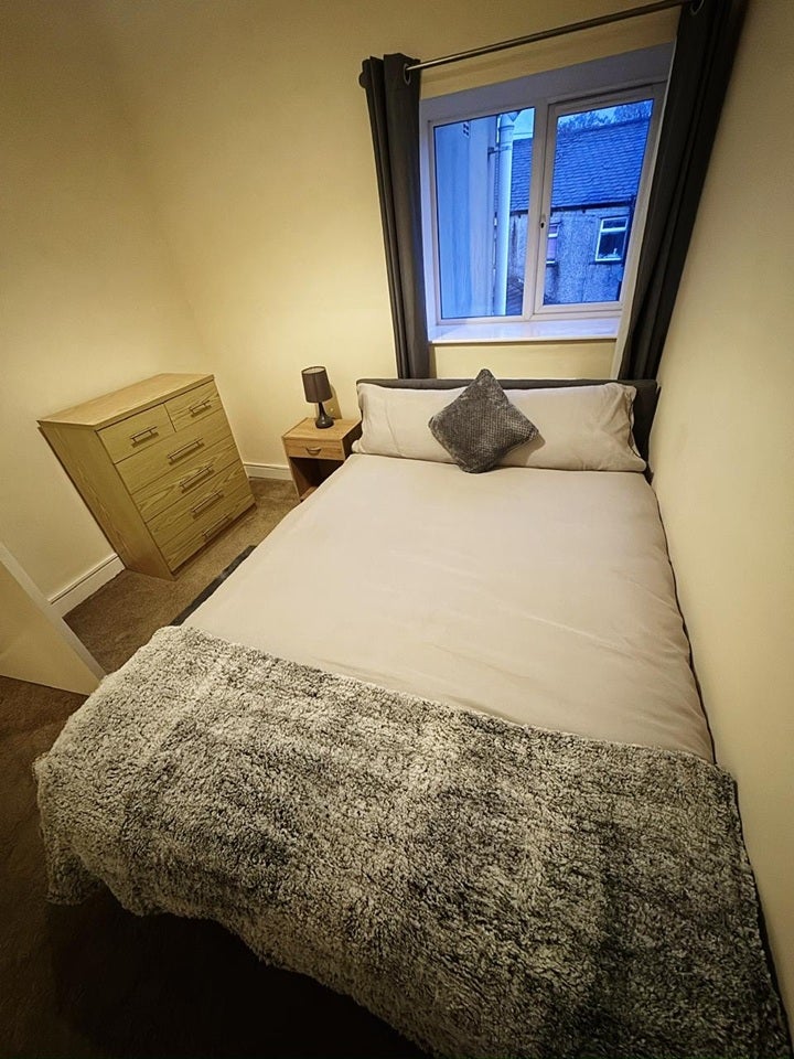 Room Russell Place in Hyndburn