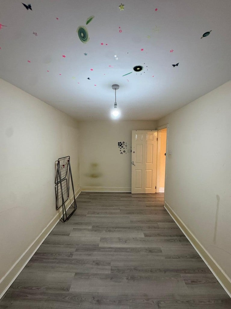 Flat Lea Bridge Road in Greater London