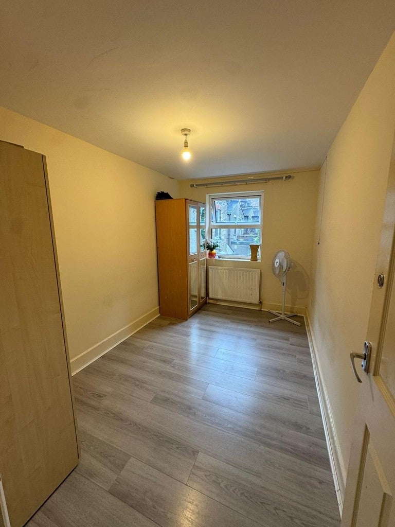 Flat Lea Bridge Road in Greater London