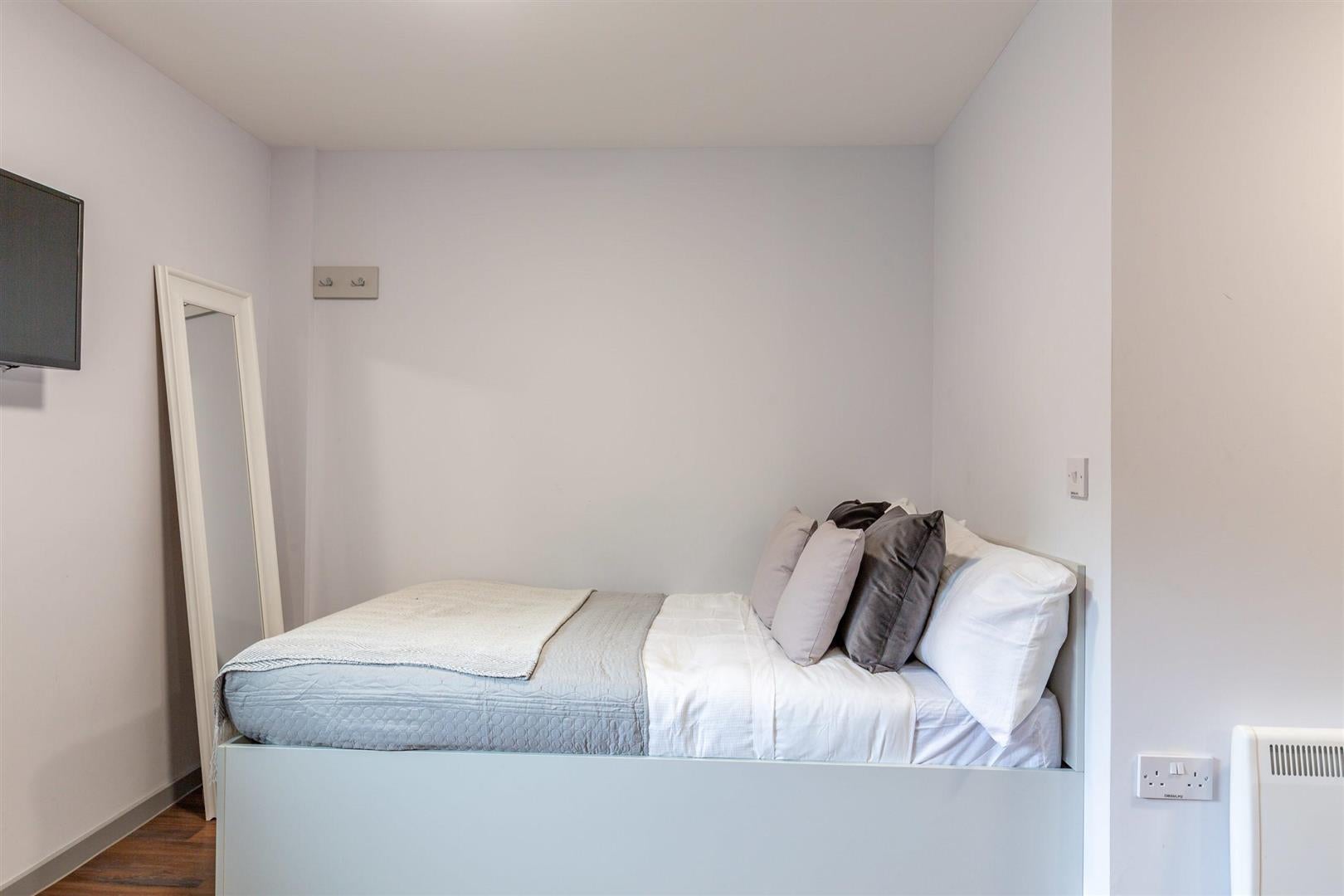 Room Portland Road in Newcastle upon Tyne