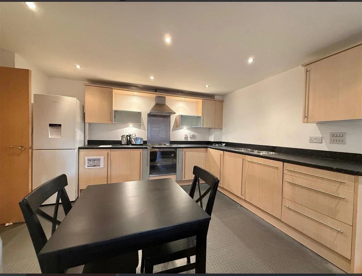 Flat Elmira Way in Salford