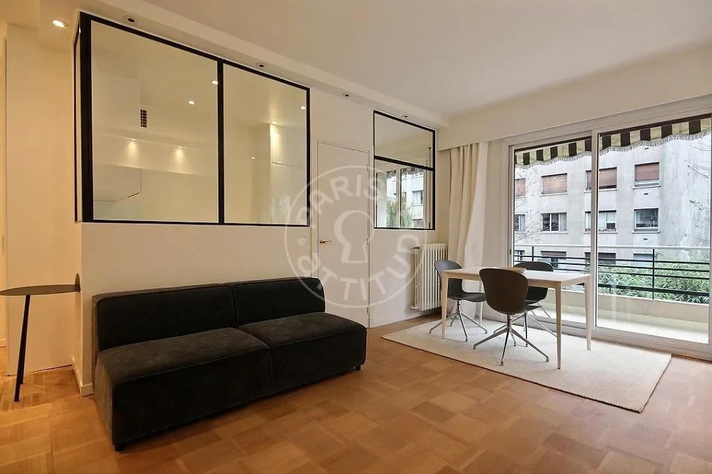 Flat Boulevard Maurice Barrès in Neuilly-sur-Seine