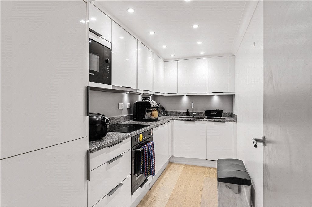 Flat Grange Yard in Greater London