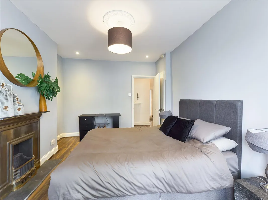 Flat Grand Parade in Brighton