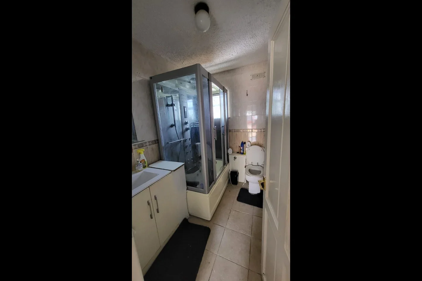 Room Redesdale Gardens in Greater London