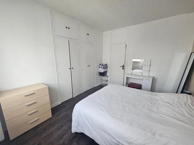 Flat Square Alexis Carrel in Angers