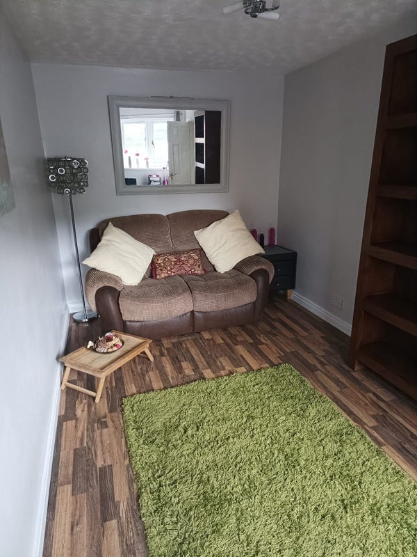 Room Dewi Pritchard Field in Bridgend