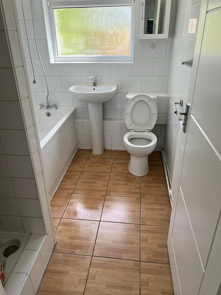 Room Sedbergh Road in Southampton