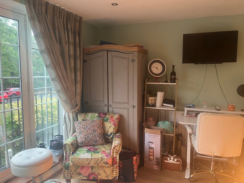 Room Thirlmere Rise in Greater London