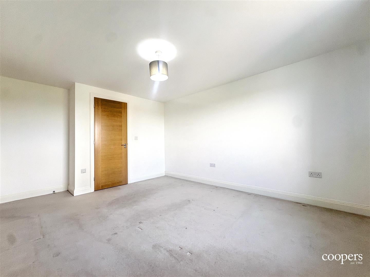 Flat Walsham Court in Derby