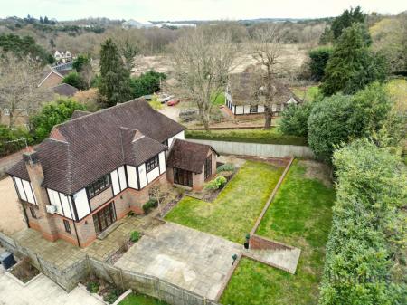 Flat Trumps Green Road in Borough of Runnymede