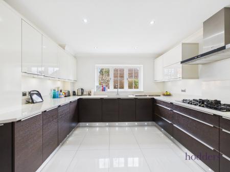 Flat Trumps Green Road in Borough of Runnymede