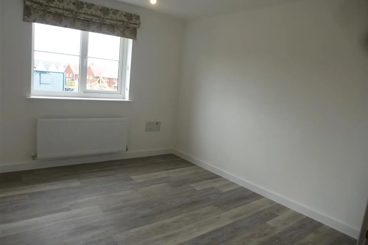 Flat William Morris Way in Blunsdon St Andrew