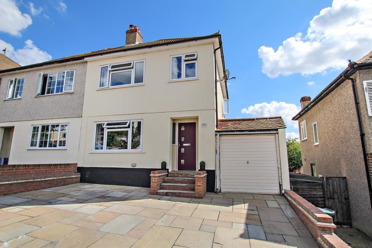 House Upton Road South in Greater London