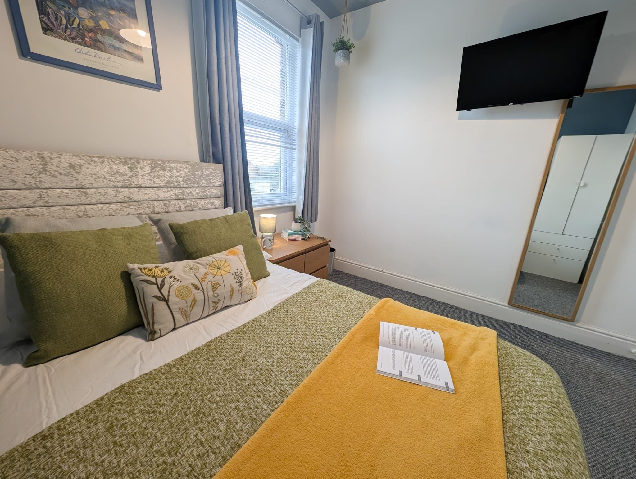 Room West Street in Crewe