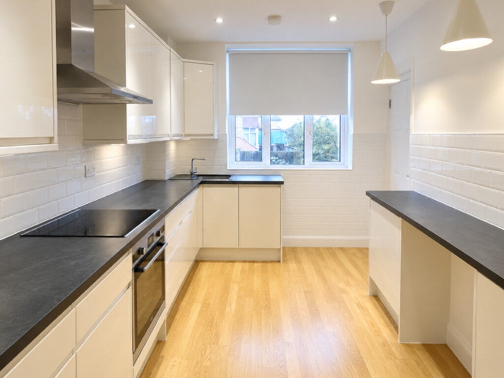 Flat Vivian Avenue in Greater London