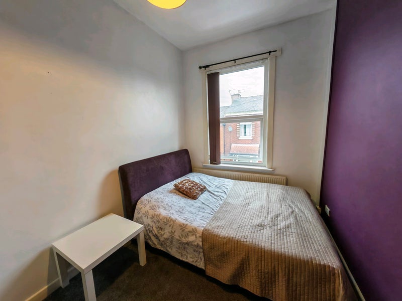 Room Wellington Street in Preston