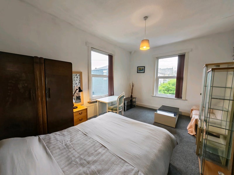 Room Wellington Street in Preston