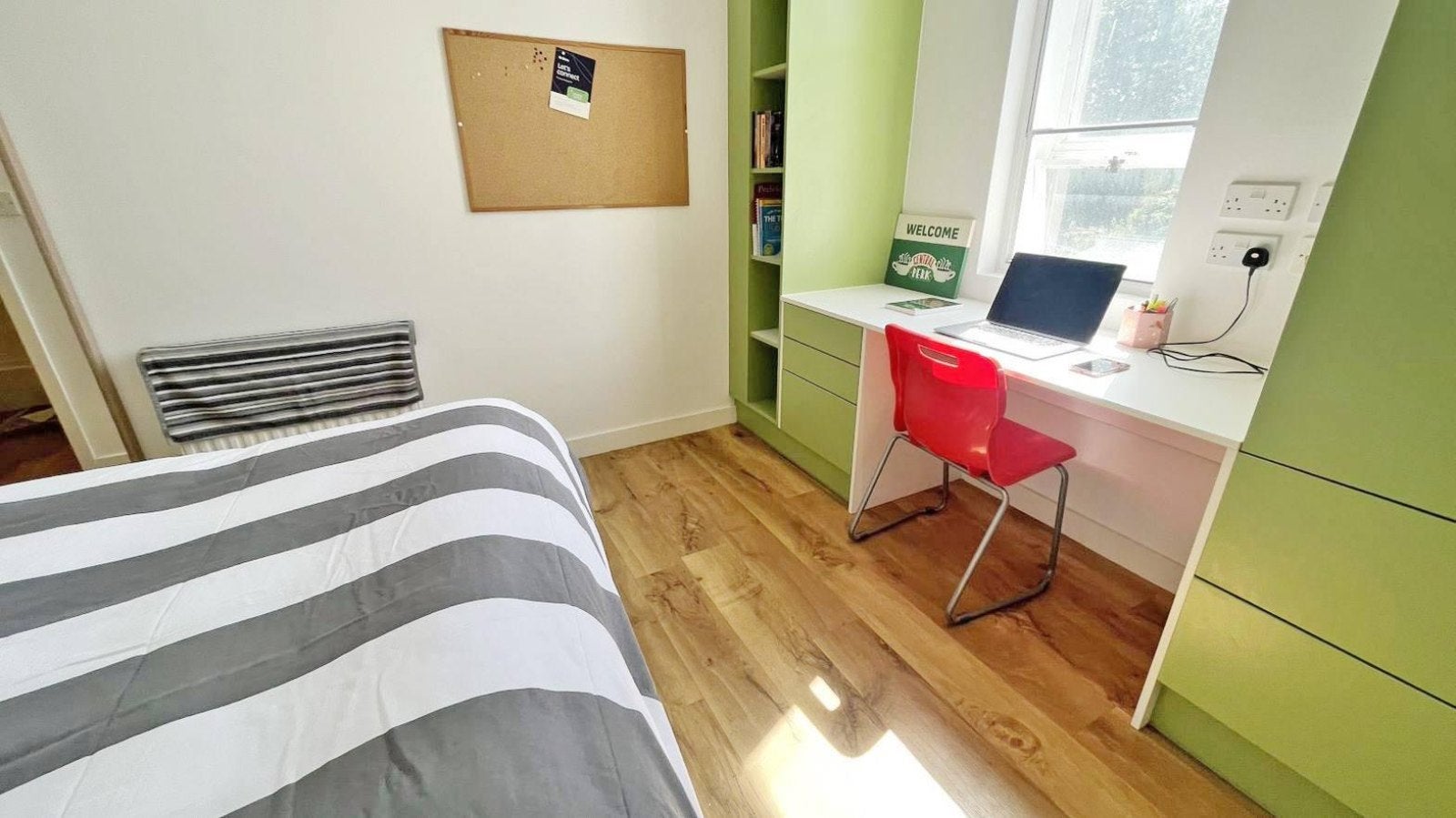 Room Sansome Street in Worcester