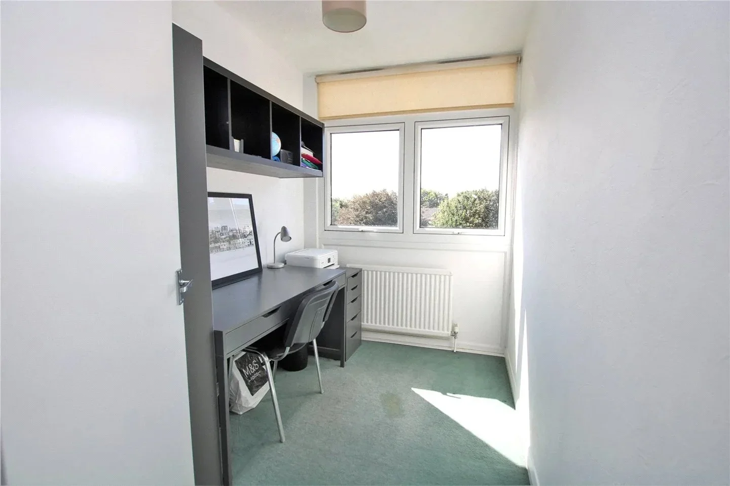 Flat Tarnwood Park in Greater London