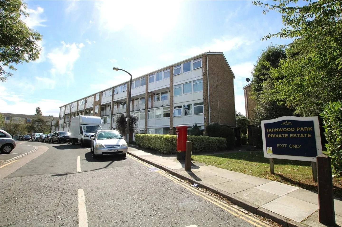 Flat Tarnwood Park in Greater London