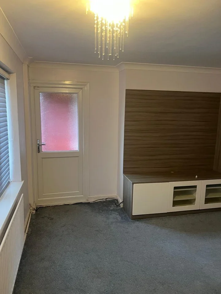 Flat Cranleigh Gardens in Greater London