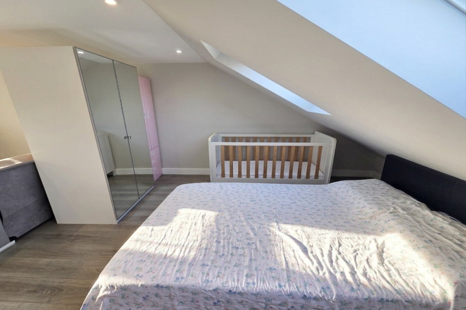 Flat Saint Andrews Road in Greater London