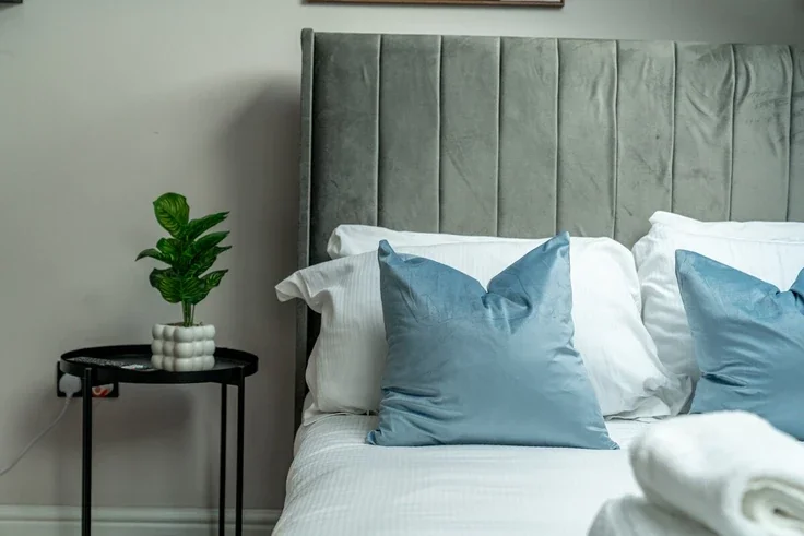 Flat Hambro Road in Greater London
