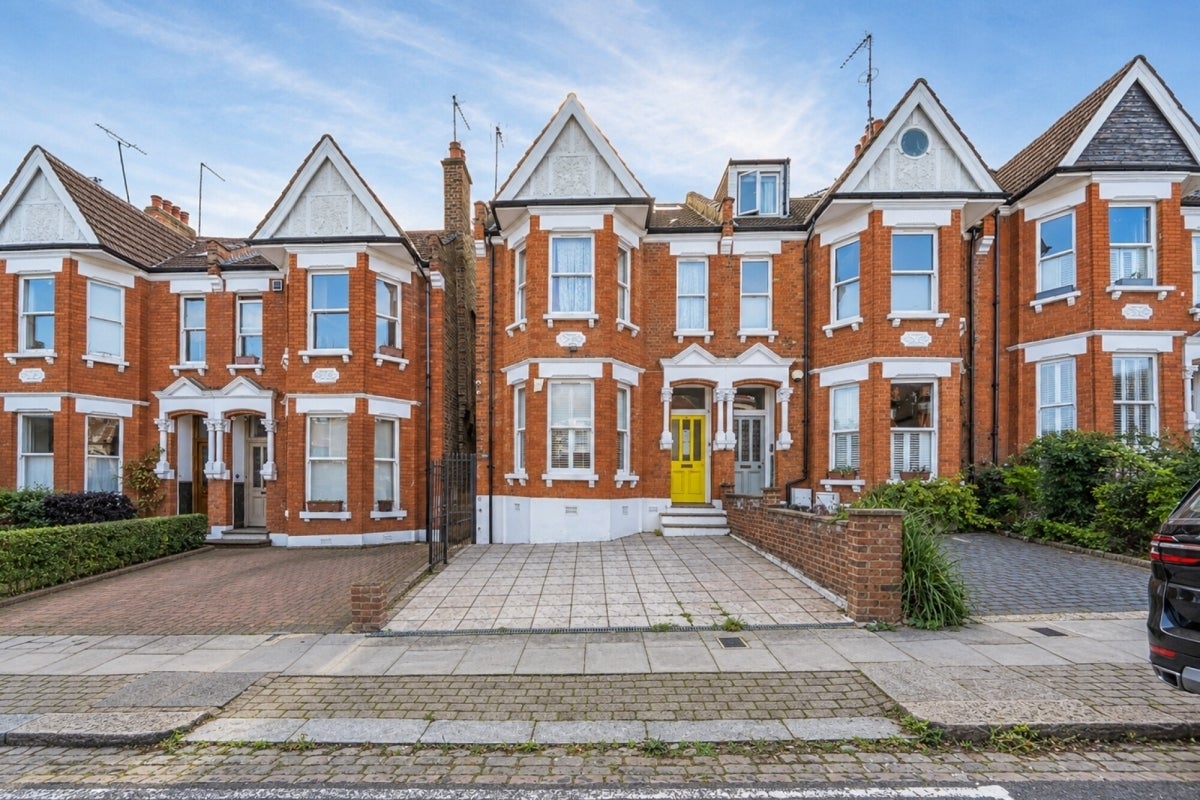 Flat Sutton Road in Greater London