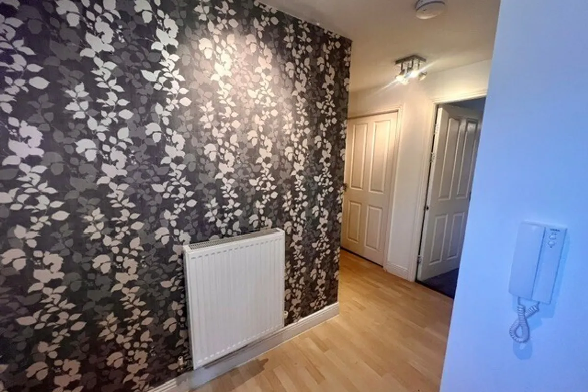 Flat Phoenix Way in Cardiff