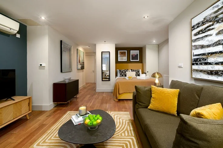 Flat Eastcheap in City of London
