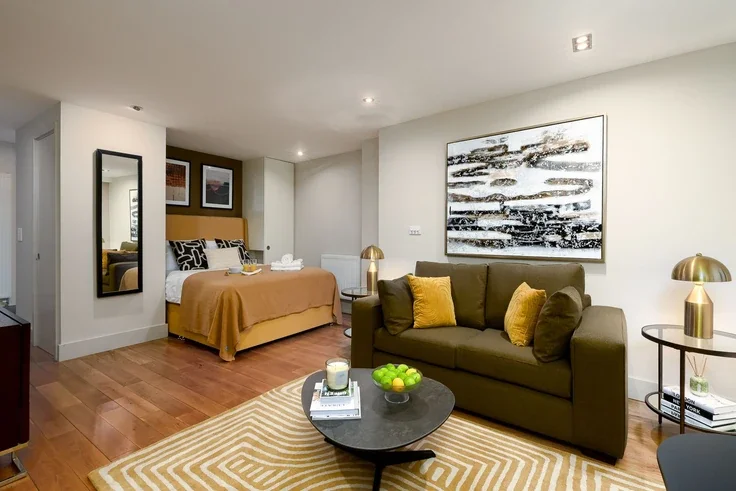 Flat Eastcheap in City of London