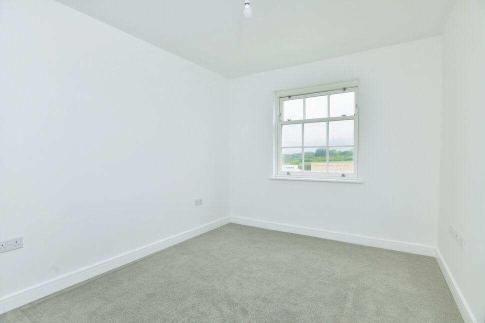Flat Titan Avenue in South Hams