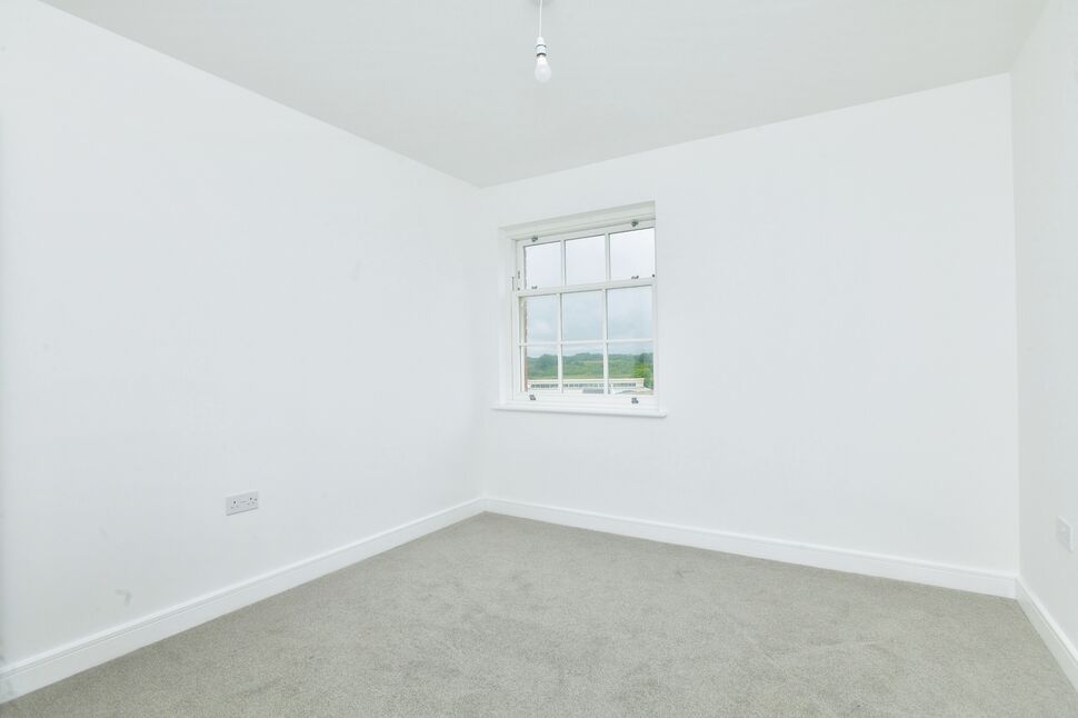 Flat Titan Avenue in South Hams