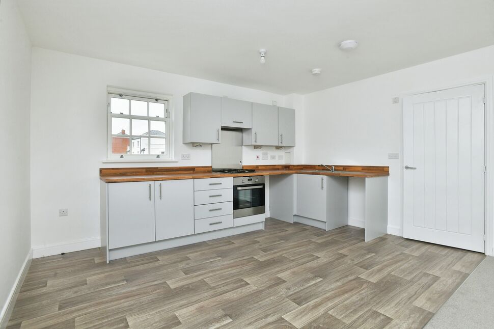 Flat Titan Avenue in South Hams