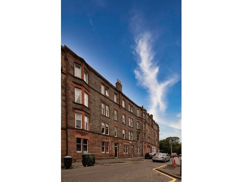 Flat Eyre Place in Edinburgh