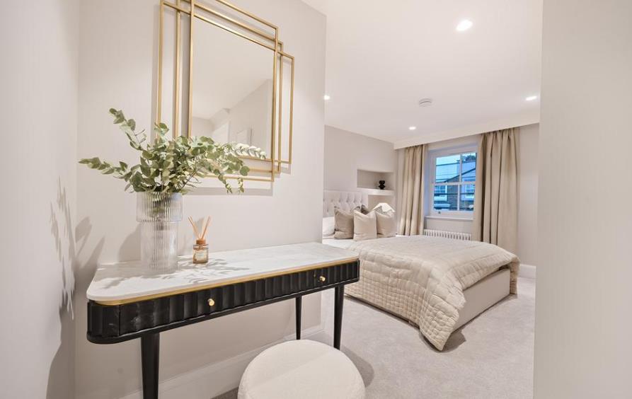 Flat Strand in City of Westminster