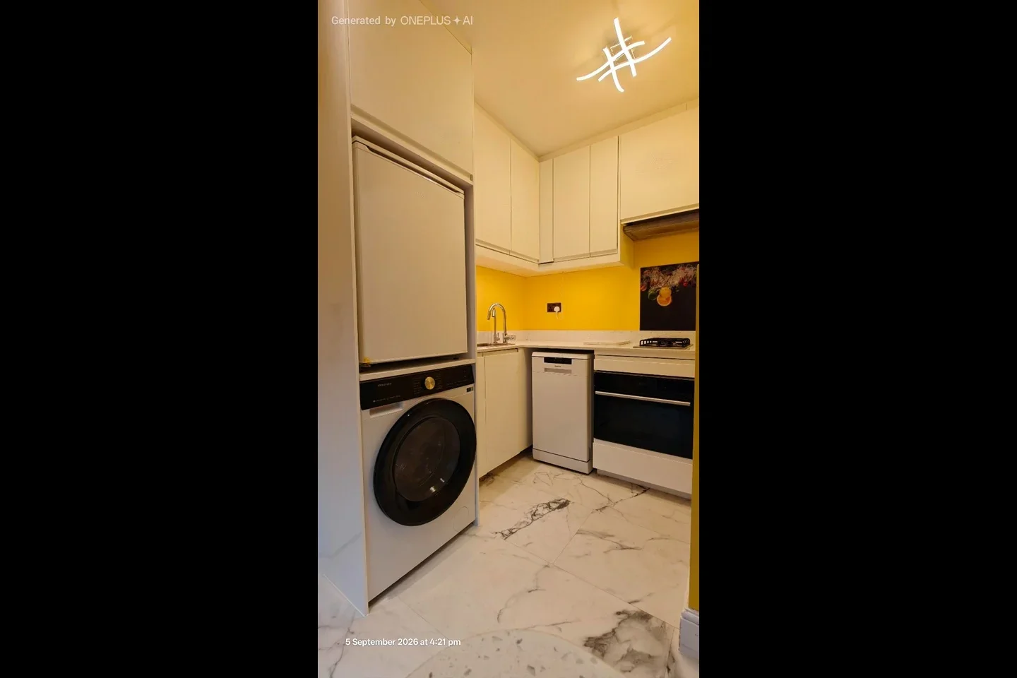 Room Edgwarebury Lane in Greater London