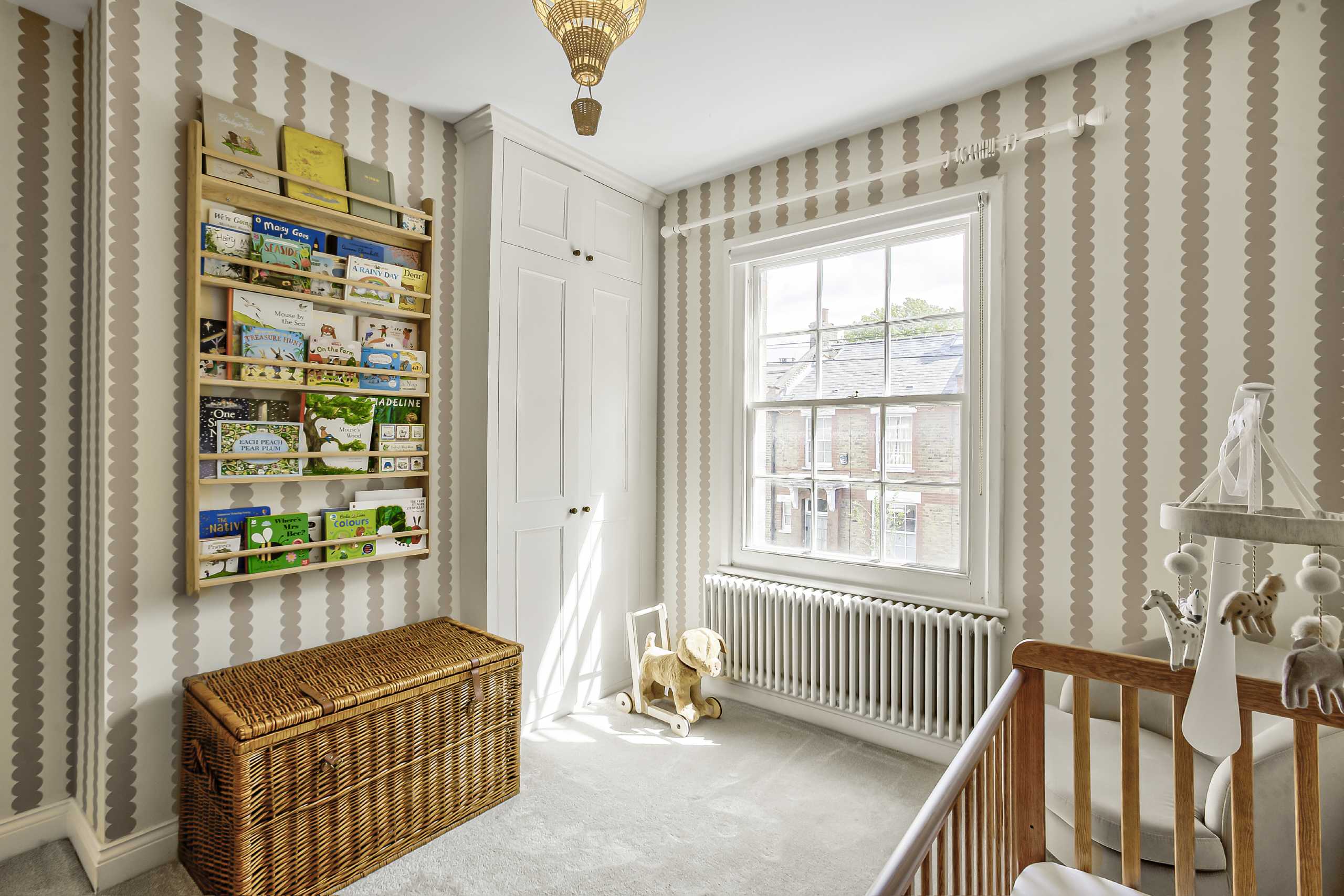 Flat Reform Street in Greater London