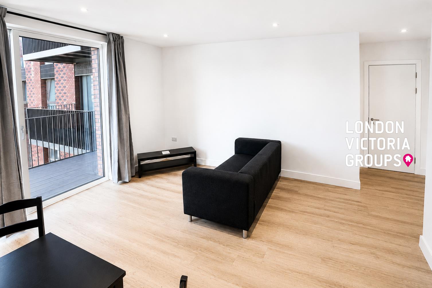 Flat Abbeydale Road in Greater London