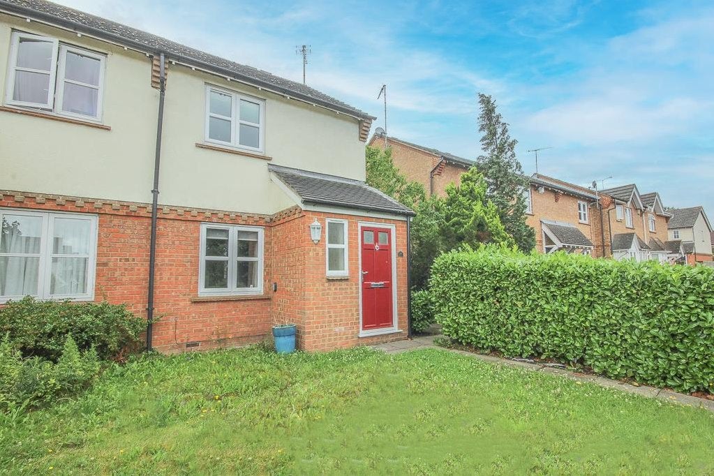Flat Primrose Drive in East Hertfordshire