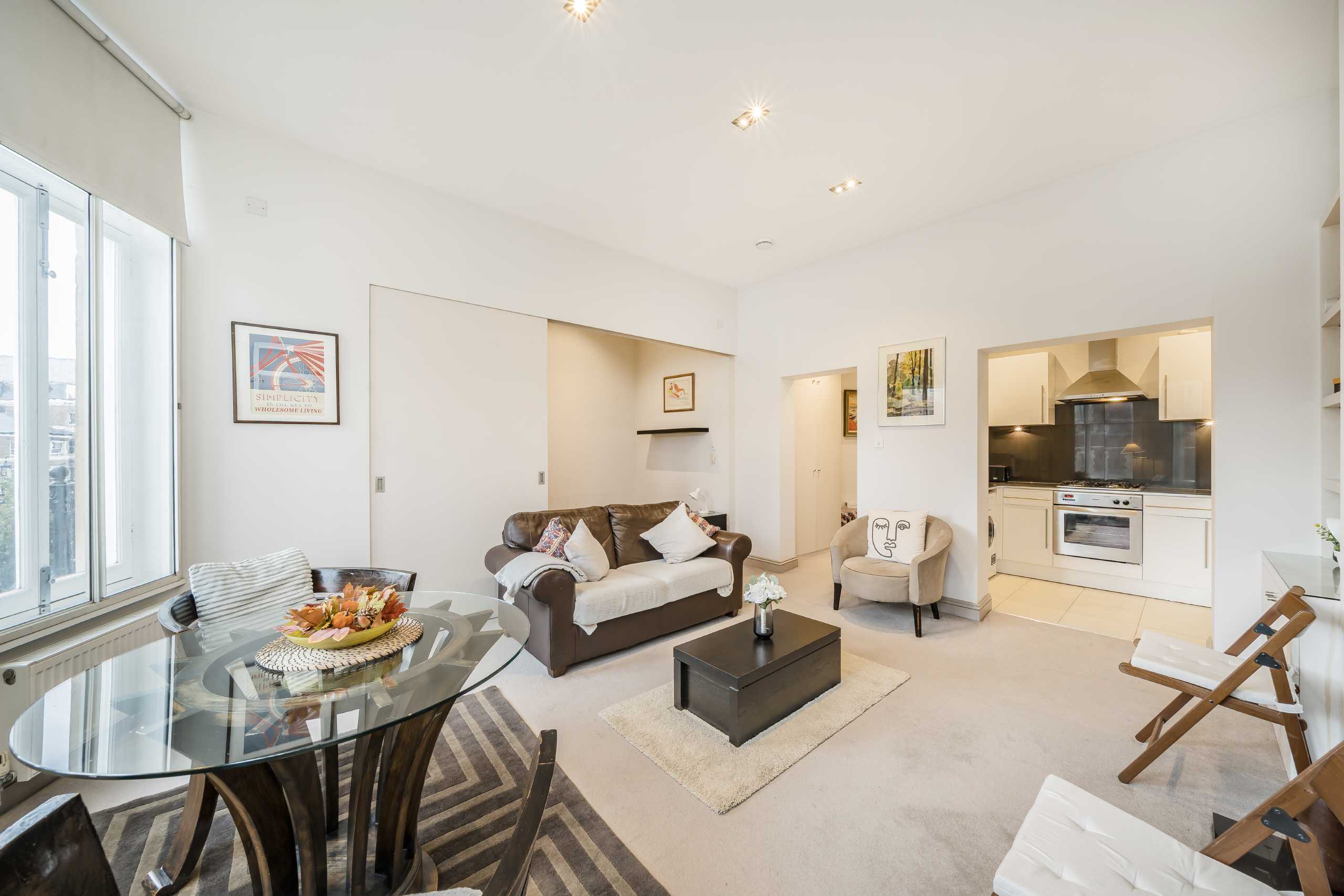 Flat Pembridge Villas in Greater London