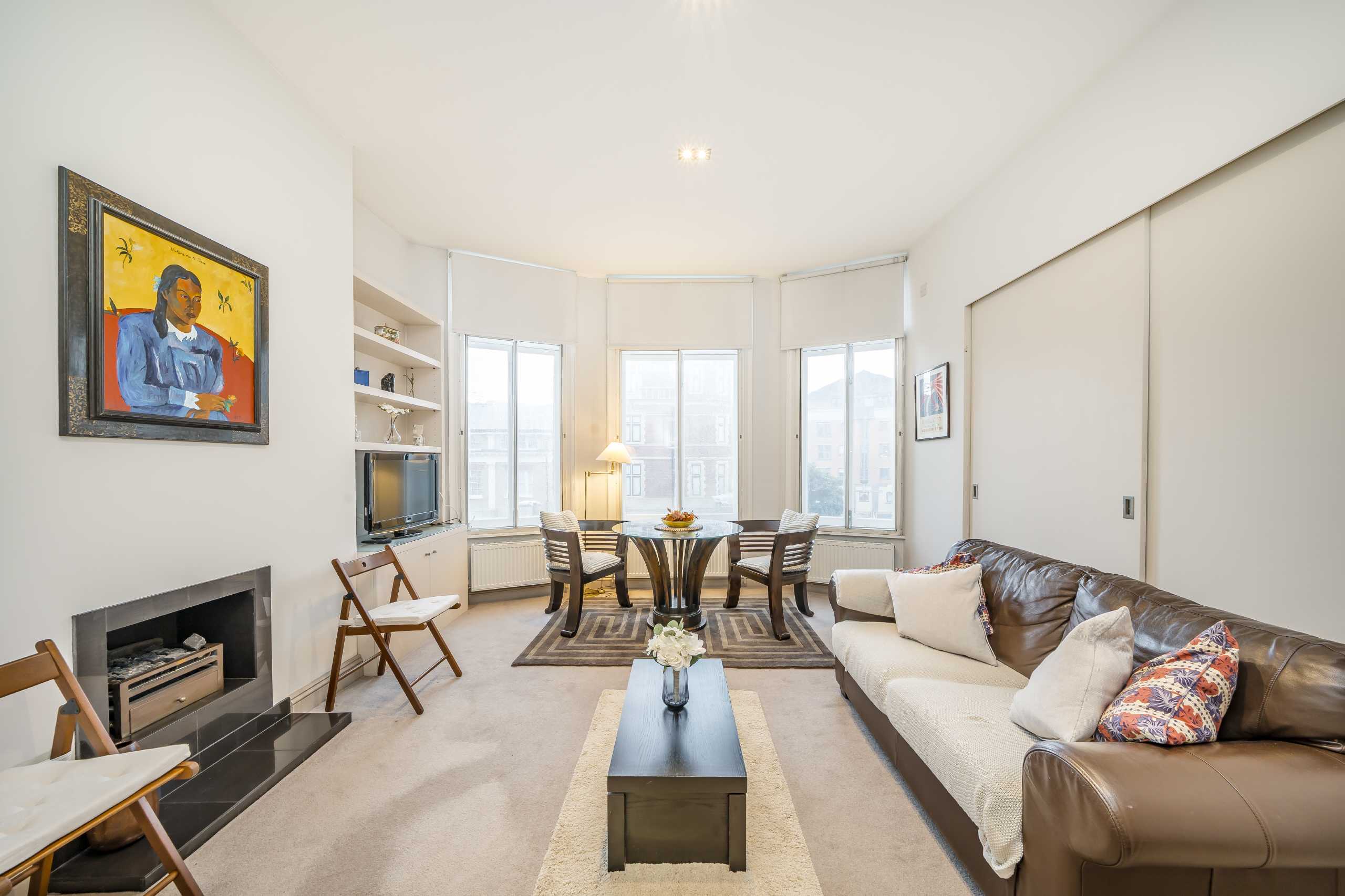 Flat Pembridge Villas in Greater London