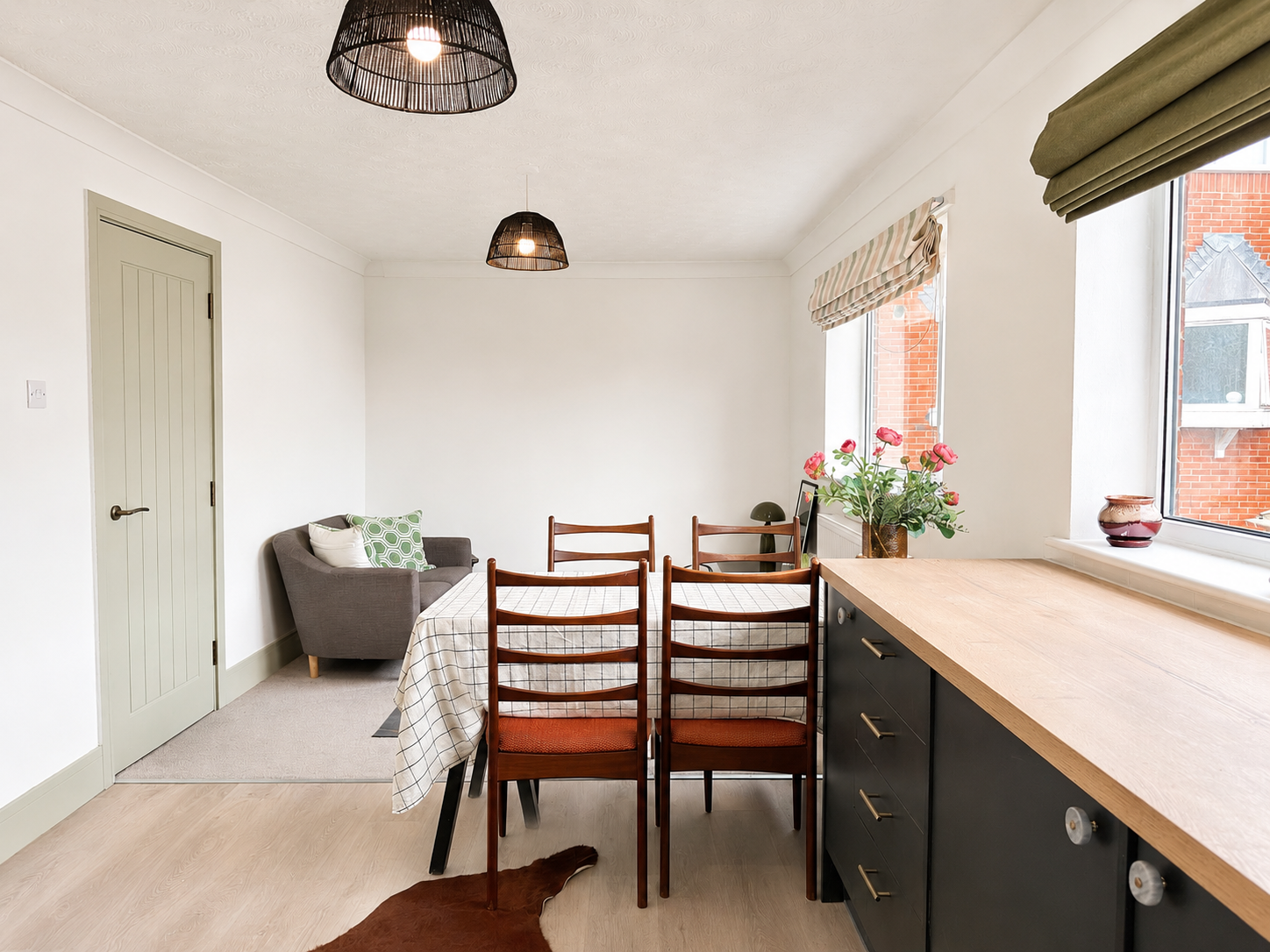Flat Eastcott Hill in Swindon