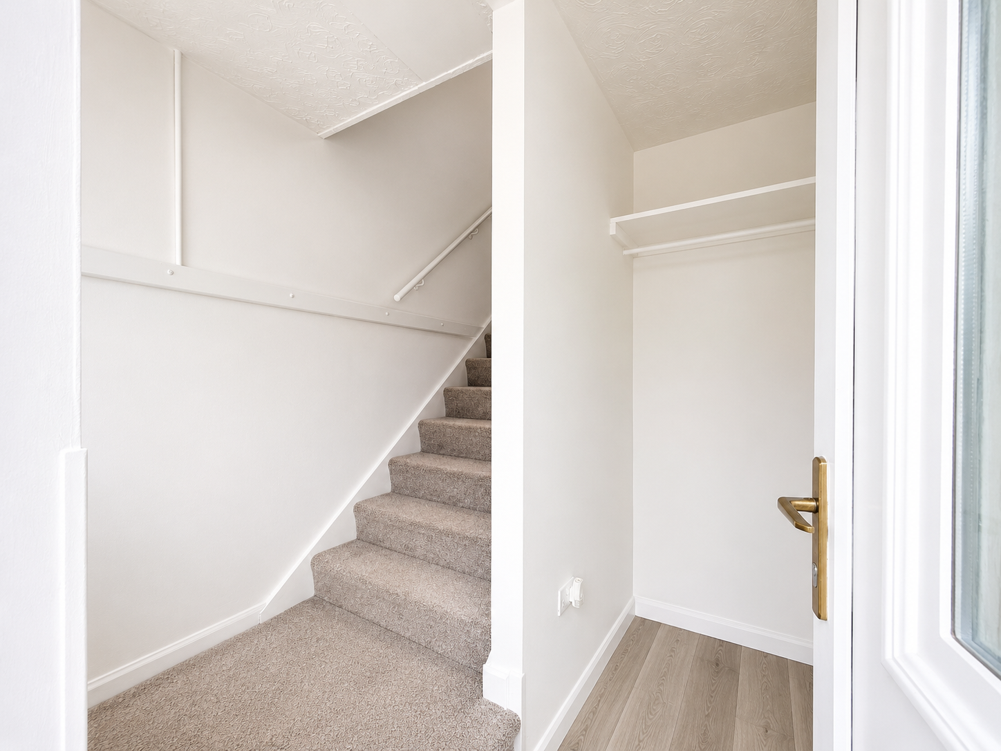 Flat Eastcott Hill in Swindon