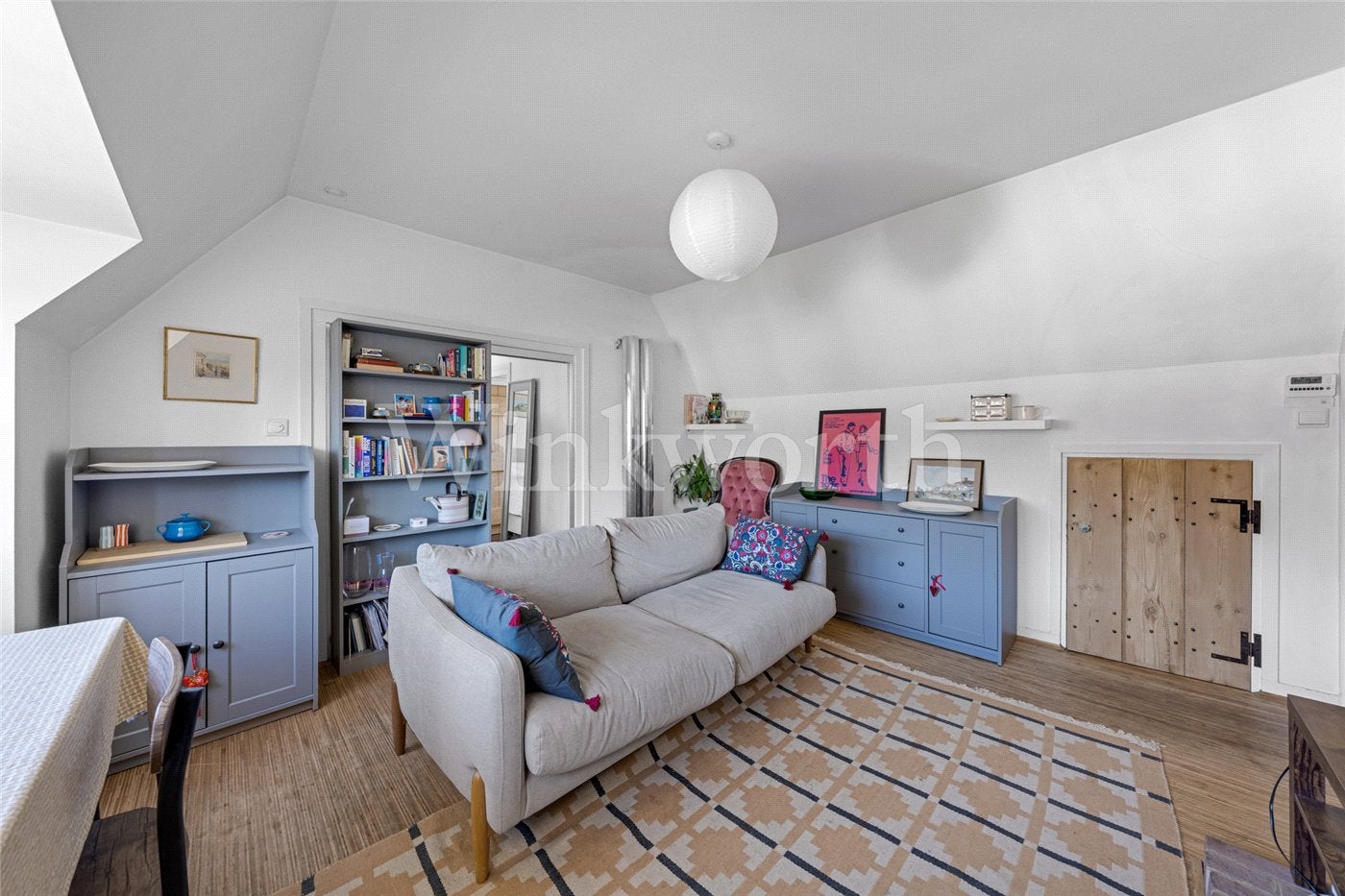 Flat Heath Close in Greater London
