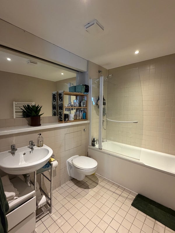 Room Pied Bull Yard in Greater London