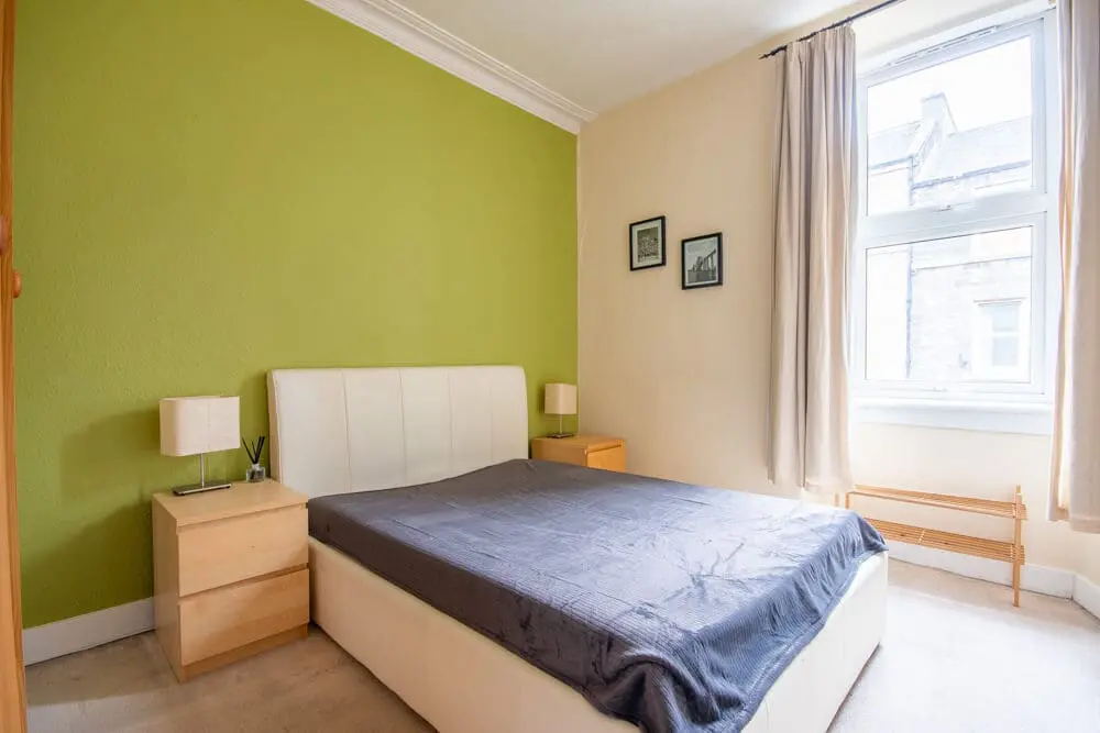 Flat Murdoch Terrace in City of Edinburgh